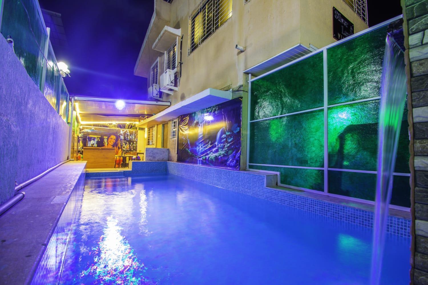 Silver Leaf Villa *